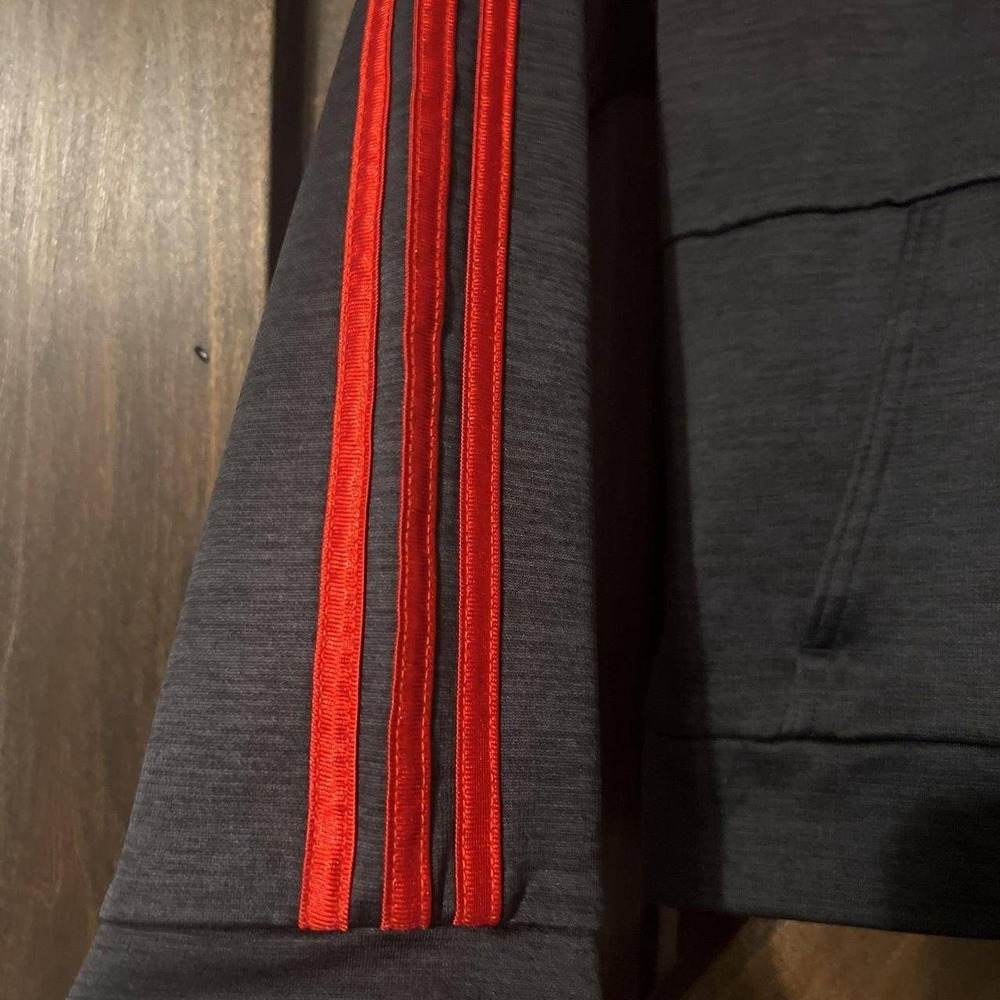 Adidas‎ Boys Small 8 Hoodie Charcoal Grey Red Gradient Logo 3 Stripe Pullover - Picture 4 of 6